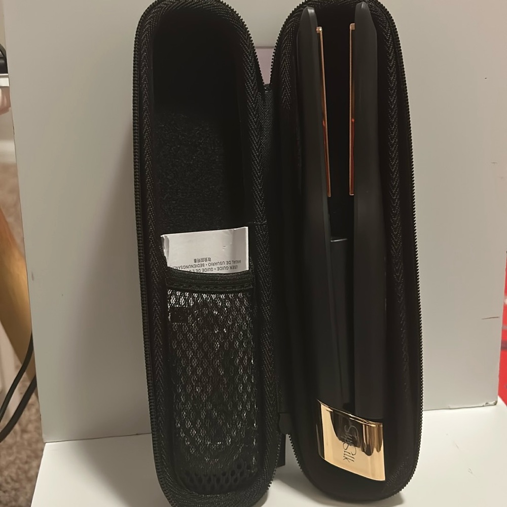 Traveling hair straightener!